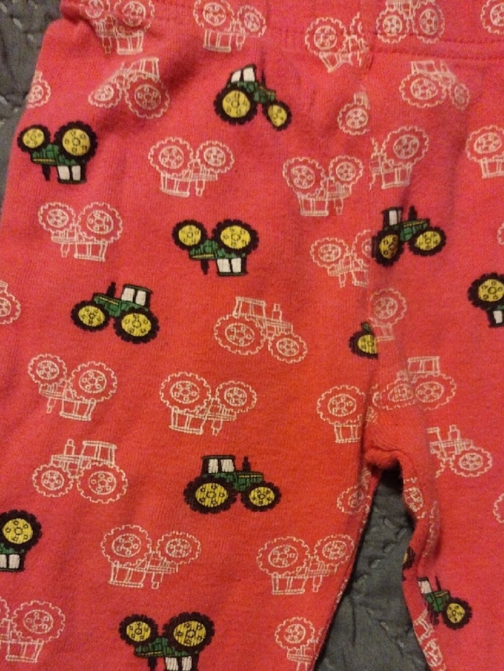 John Deere Pink Tractor 'Eat Sleep Farm' Kids Pajama Set - Picture 6 of 9